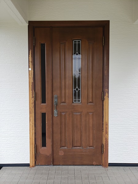 玄関ドアの施工例