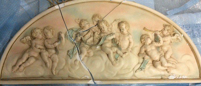 陶器のレリーフ