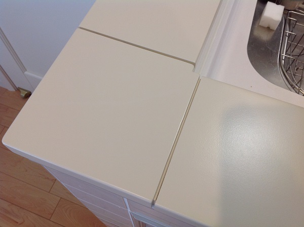 キッチン笠木の再塗装
