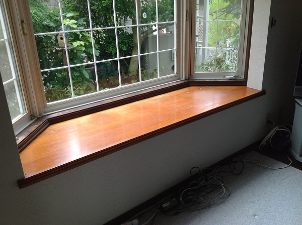 窓枠の再塗装