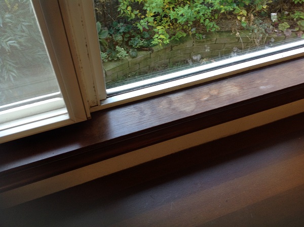窓枠の再塗装
