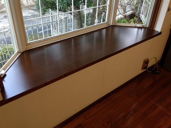 窓枠の再塗装