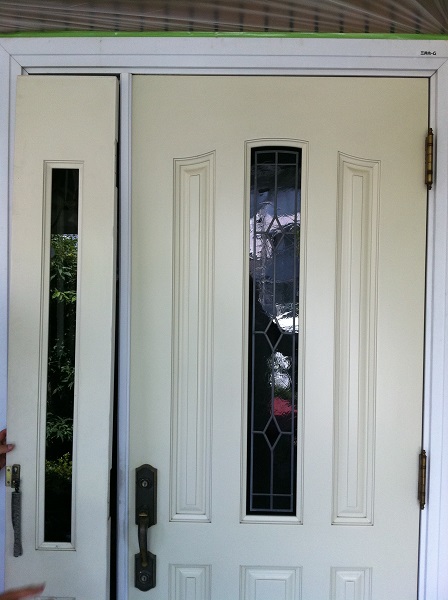 白色玄関ドア再塗装