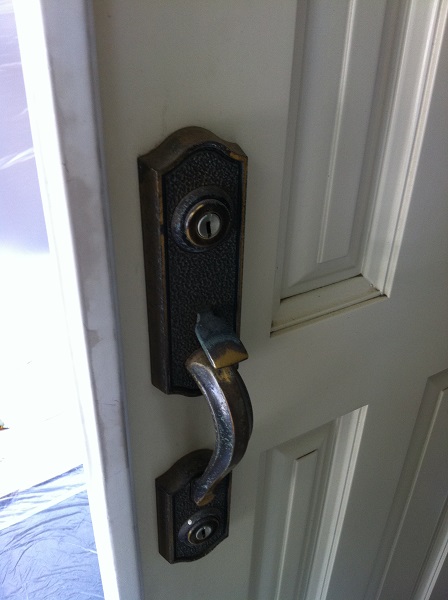 白色玄関ドア再塗装