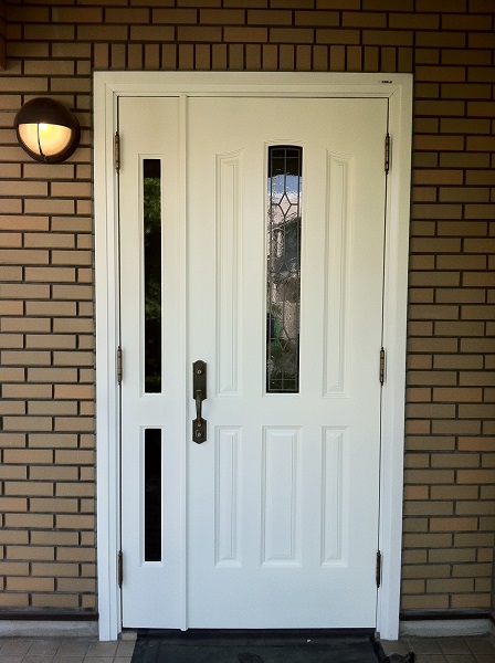 白色玄関ドア再塗装
