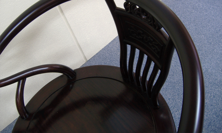 椅子のフレーム修理